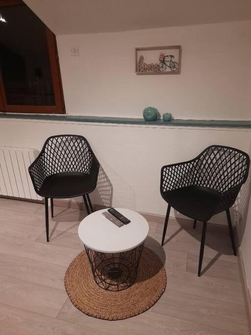 Petit Maison Villageoise Moulineaux Extérieur photo