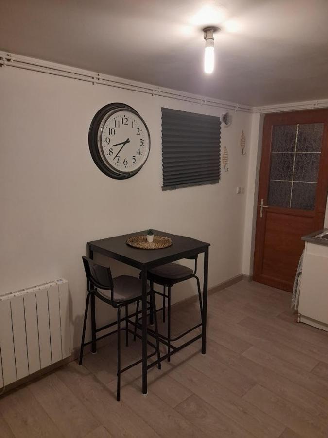 Petit Maison Villageoise Moulineaux Extérieur photo