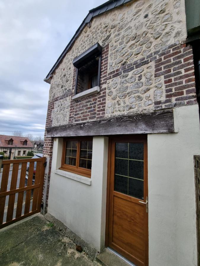 Petit Maison Villageoise Moulineaux Extérieur photo
